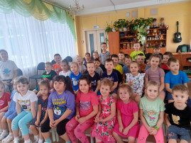 Знакомимся с профессией экскурсовода. Знакомимся с профессией экскурсовода.